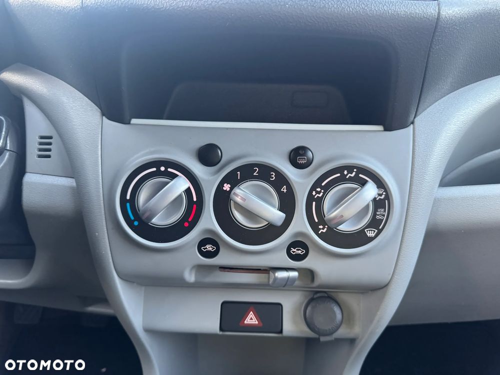 Nissan Pixo 1.0 Visia - 15