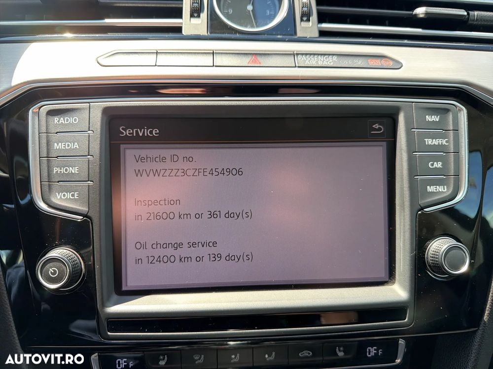 Volkswagen Passat 2.0 TDI DSG 4Motion Highline - 31