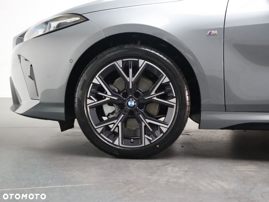 BMW Seria 1 120 mHEV - 13