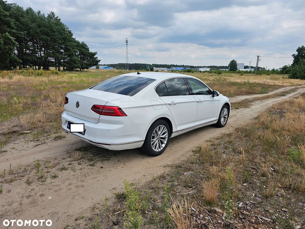 Volkswagen Passat 2.0 TDI BMT Highline DSG - 11