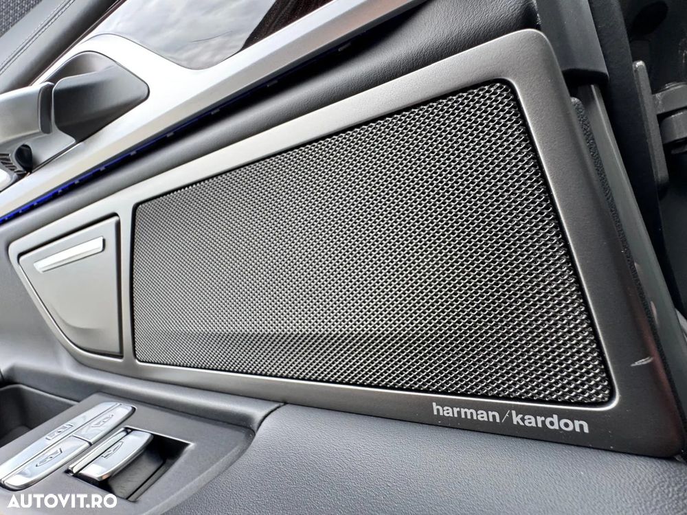 BMW Seria 7 730d xDrive MHEV - 33