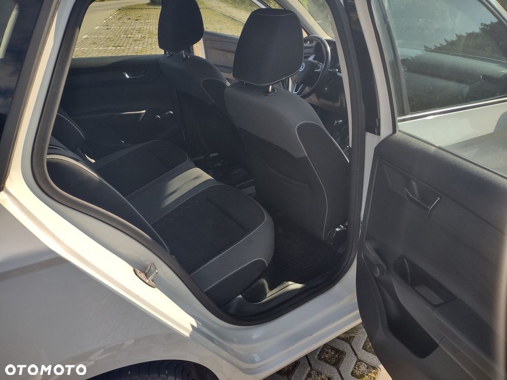 Skoda Fabia 1.0 TSI Ambition - 10