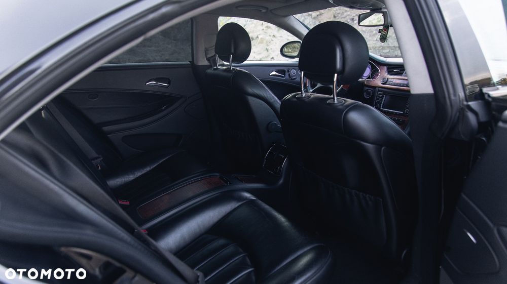 Mercedes-Benz CLS - 22