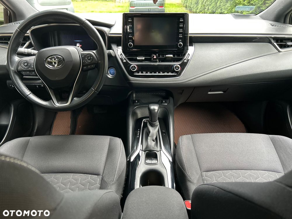 Toyota Corolla - 24