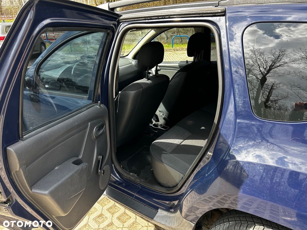 Dacia Duster 1.6 - 10