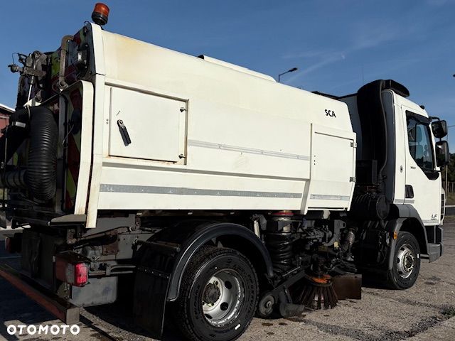 DAF LF Zamiatarka miejska uliczna dwustronna SCARAB 5,5 m3 Euro 6 - 6
