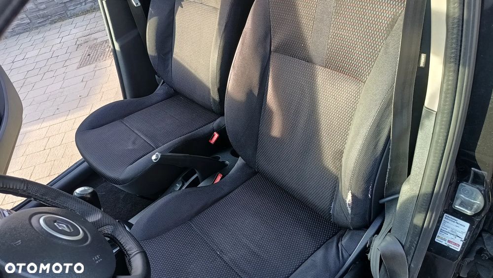 Renault Clio 1.2 16V Campus - 5