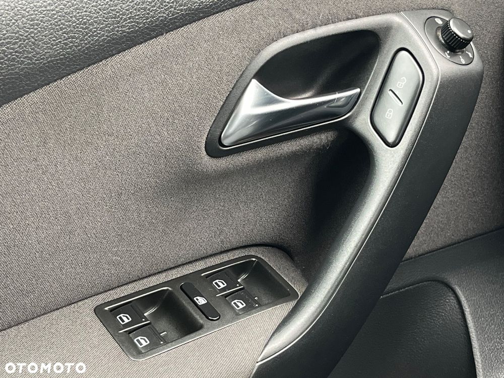 Volkswagen Polo - 19