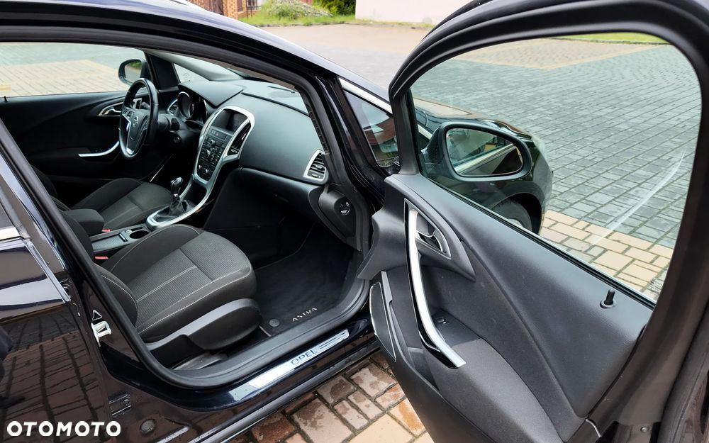 Opel Astra 1.6 Turbo Cosmo - 21