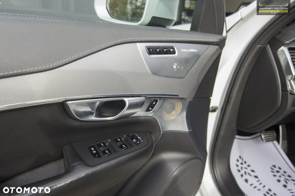 Volvo XC 90 D5 AWD R-Design 7os - 29