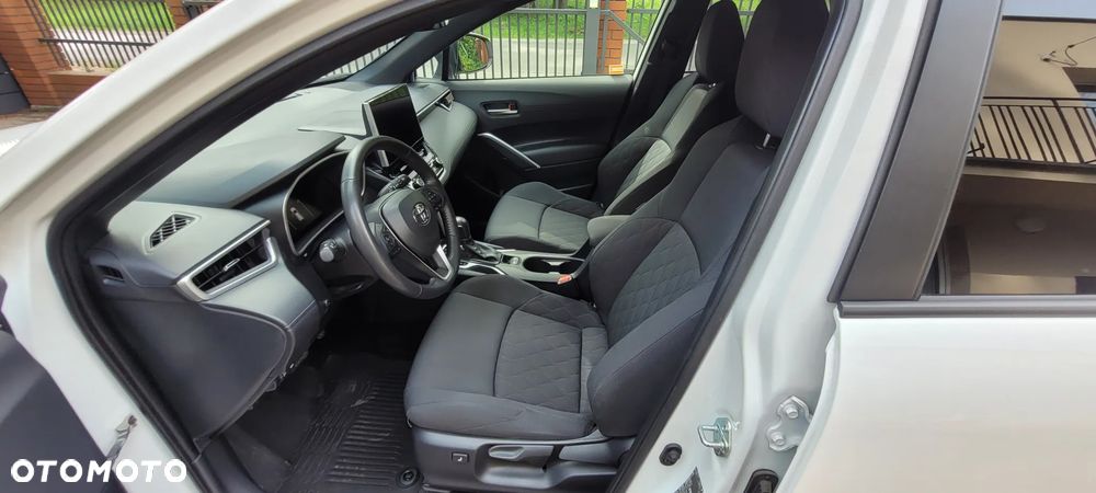 Toyota Corolla Cross 2.0 Hybrid Style AWD - 11