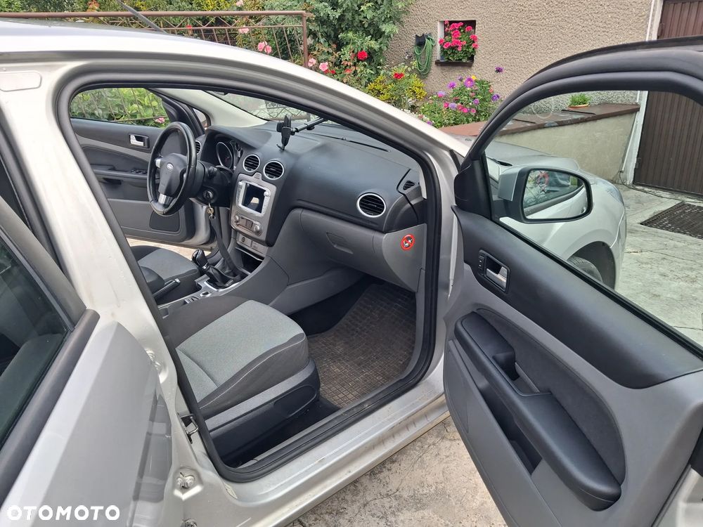 Ford Focus 1.8 FF Trend - 9
