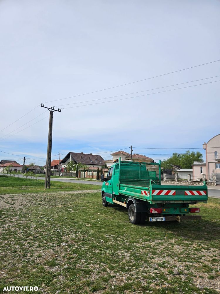 Mercedes-Benz Sprinter - 4