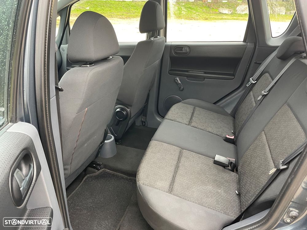 Mitsubishi Colt 1.1 Inform RCD/AC - 11