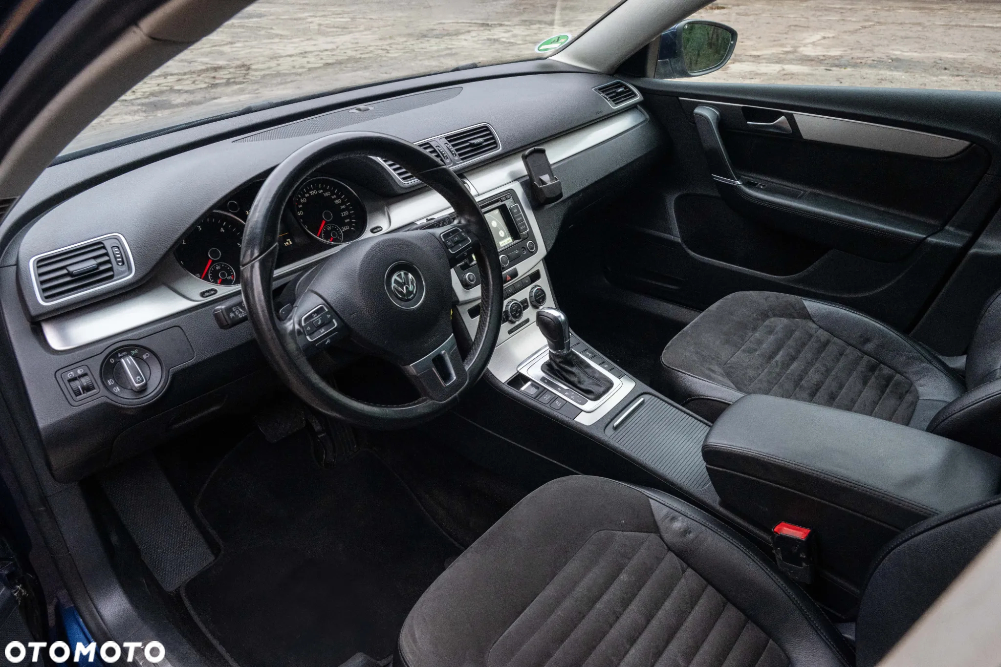 Volkswagen Passat Variant 2.0 TDI DSG BlueMotion Technology Comfortline - 20