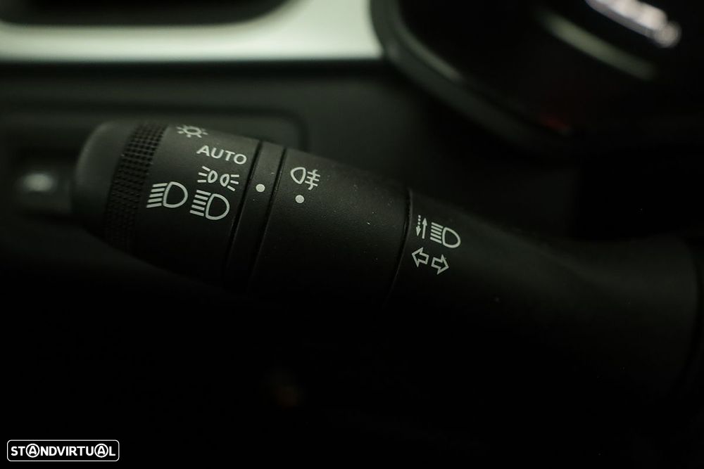 Renault Captur 1.0 TCe Techno Bi-Fuel - 17