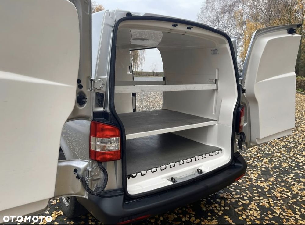 Volkswagen Transporter - 40