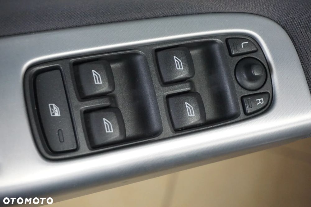 Volvo V50 D2 Kinetic - 27