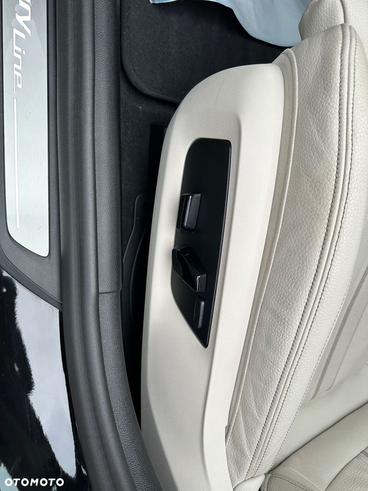 BMW Seria 5 520d Luxury Line sport - 13