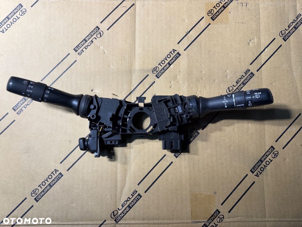 Przełącznik kierunkowskazów, wycieraczek Lexus RX450h 09-15r. Nr. 48170-13F399. - 1