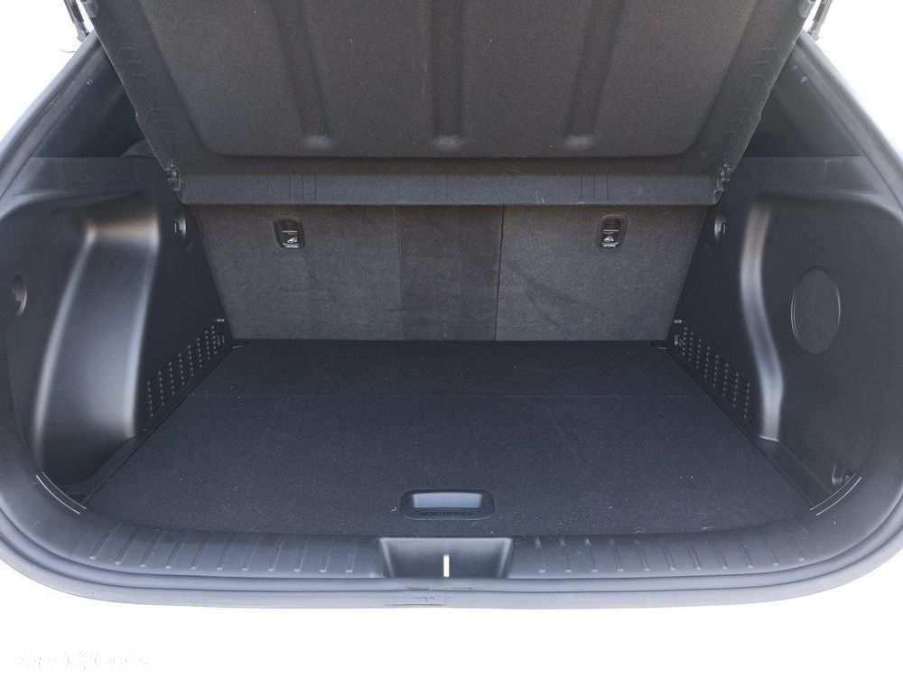 Hyundai Kona - 8