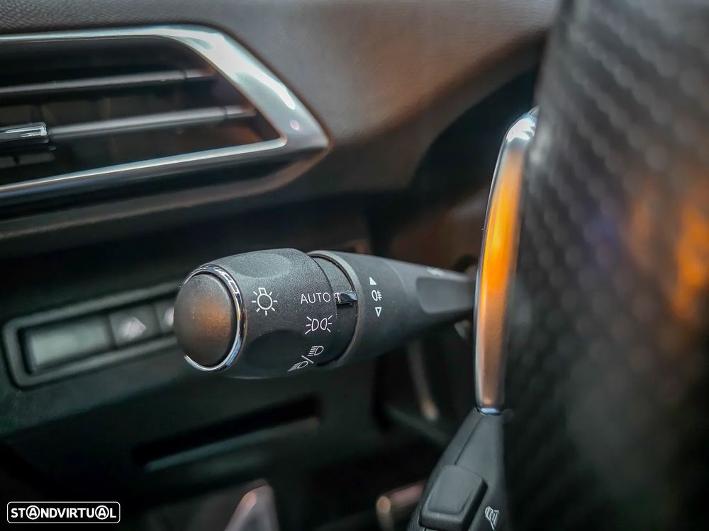 Peugeot 3008 1.2 PureTech GT Line EAT8 - 20