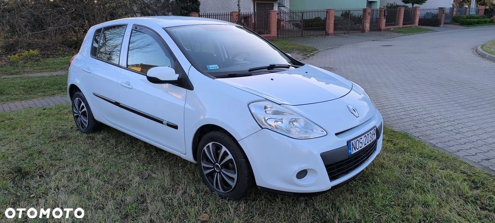 Renault Clio 1.2 16V Expression - 9