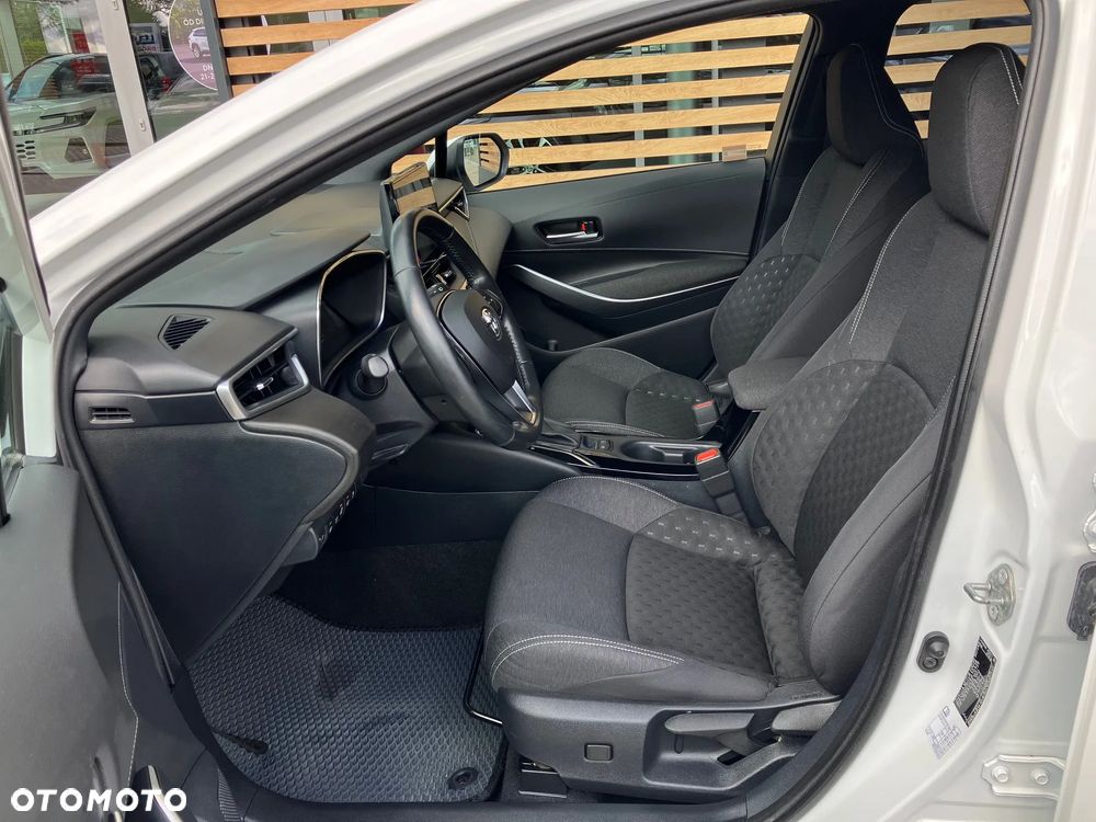 Toyota Corolla 1.8 Hybrid Comfort - 36