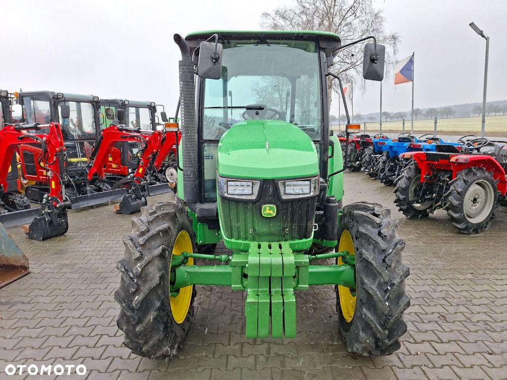 John Deere 5405 4X4 - 2