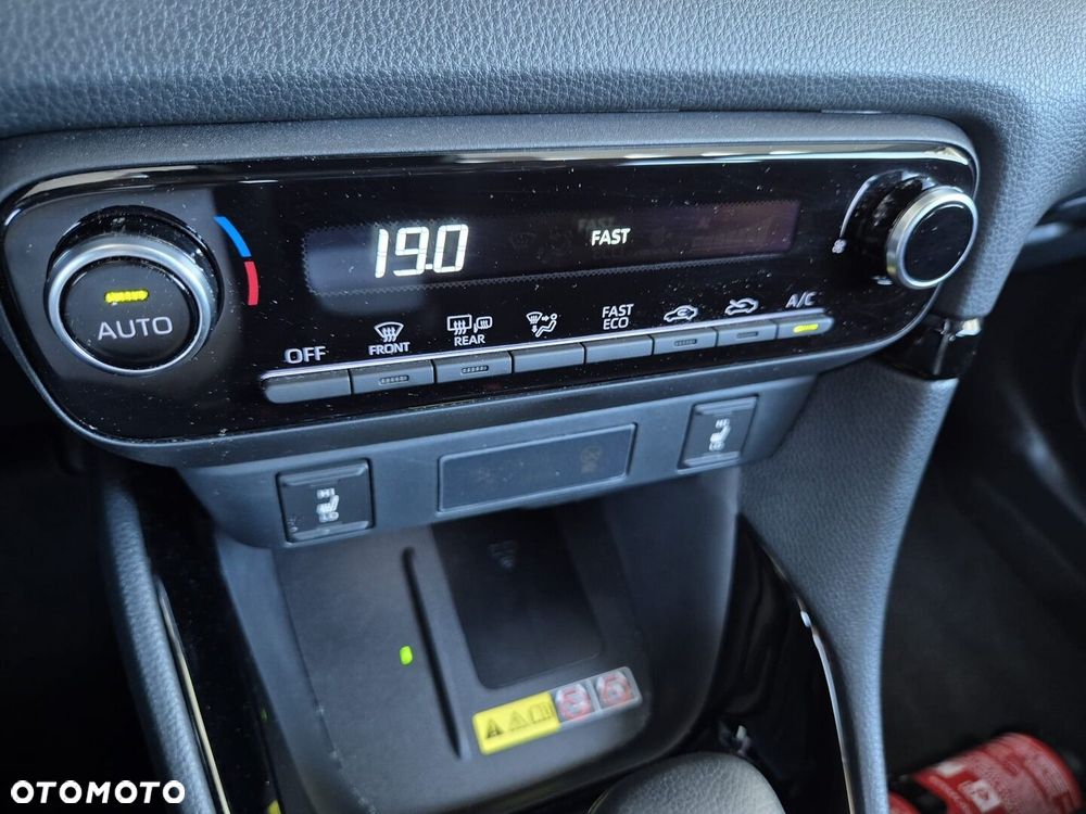 Toyota Yaris Hybrid 1.5 Style - 21