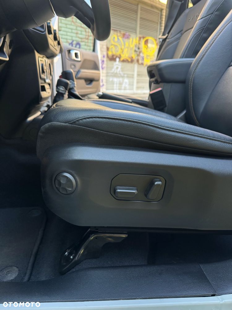 Jeep Wrangler 2.0 PHEV Softtop AWD Automatik Sahara - 33