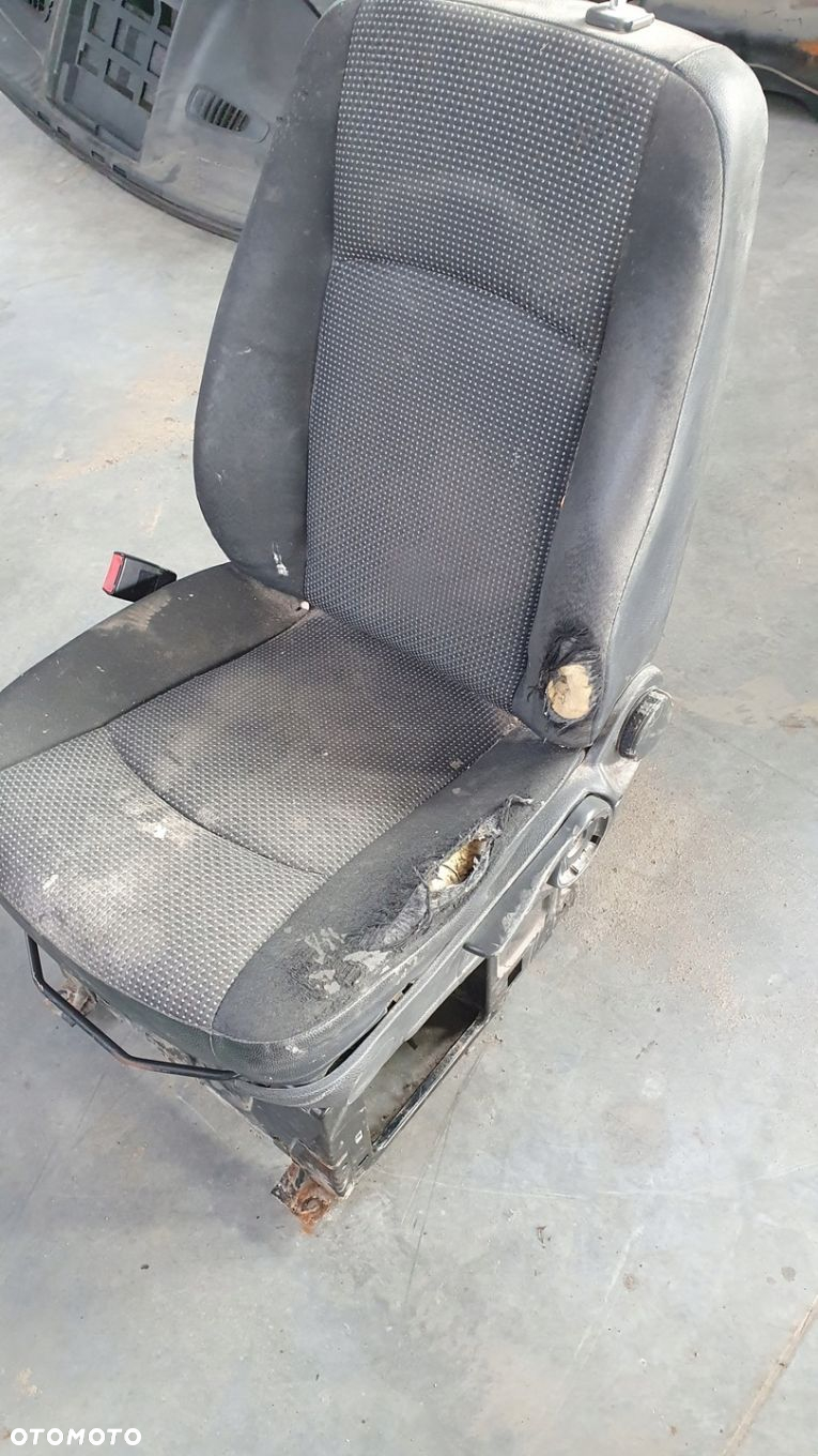Mercedes Vito W639 03-14 Fotel Lewy Kierowcy Podstawa - 2