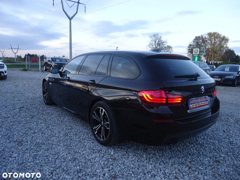 BMW Seria 5 520d xDrive Touring - 4