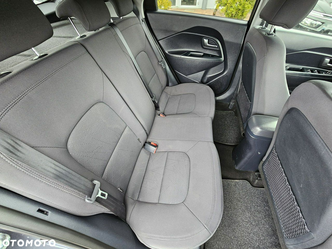 Kia Rio - 26