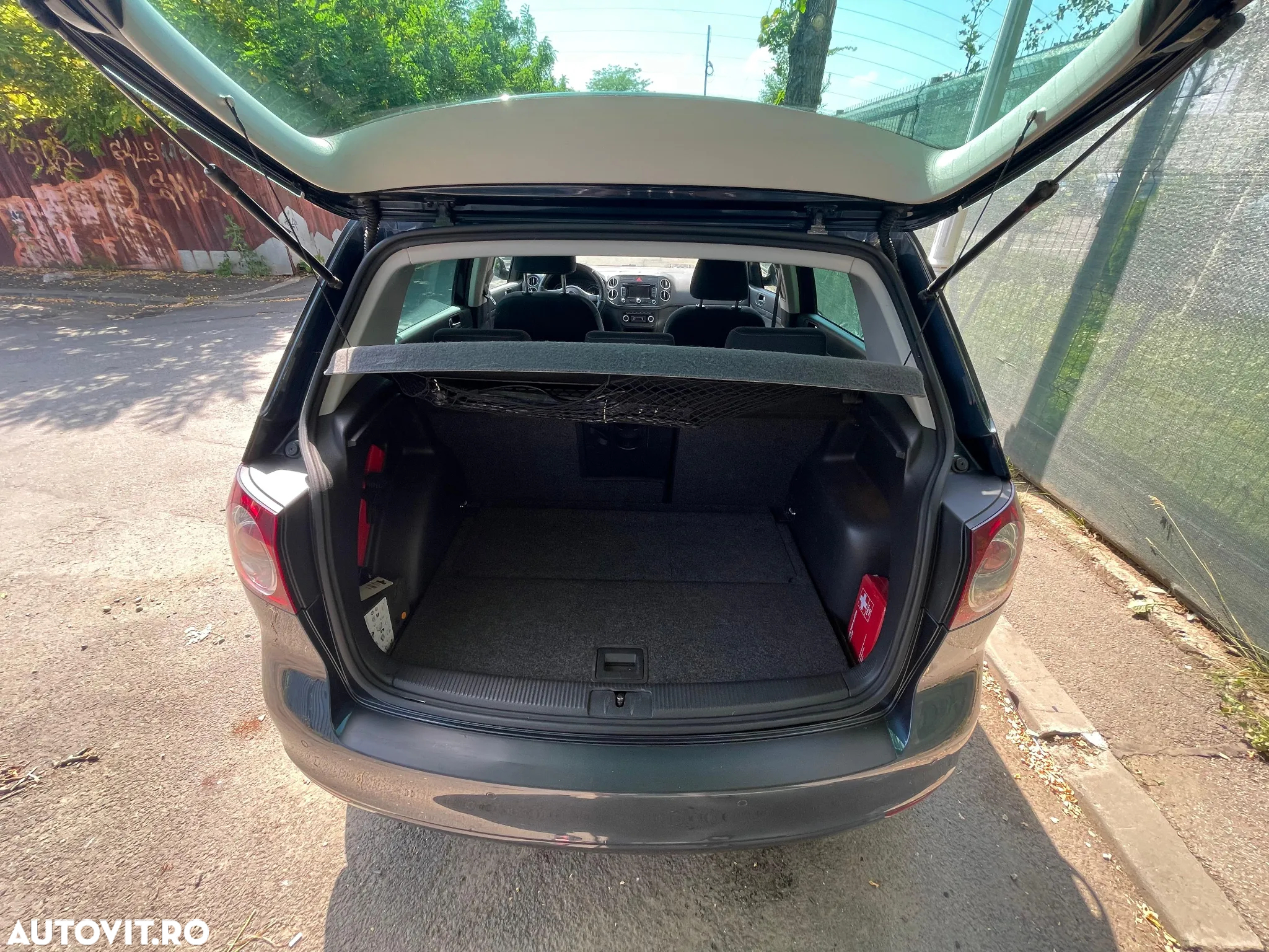 Volkswagen Golf Plus 1.9 TDI Comfortline DPF - 31