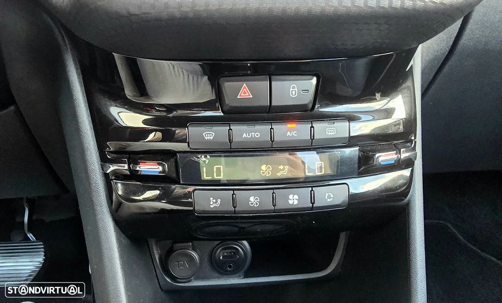 Peugeot 2008 PureTech 110 GPF Stop&Start EAT6 Allure - 13