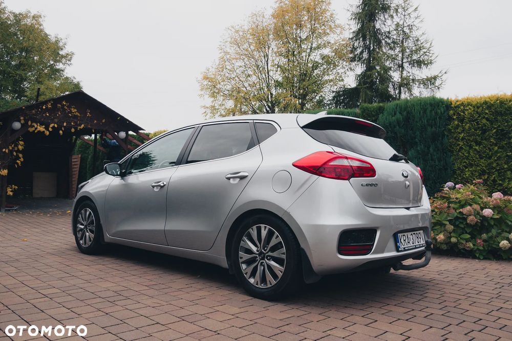 Kia Ceed - 28