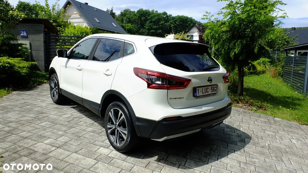 Nissan Qashqai 1.2 DIG-T N-Connecta EU6 - 9