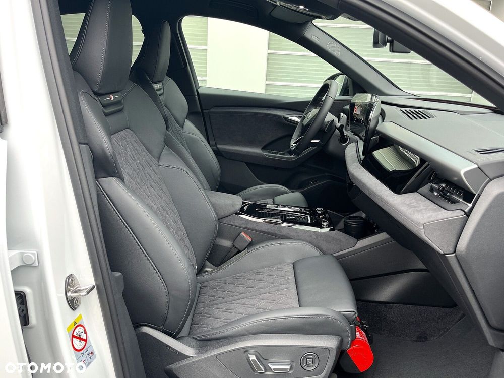 Audi Q6 e-tron - 16