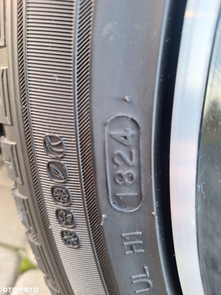Toyota Auris 1.8 VVT-i Hybrid Automatik Edition S+ - 24