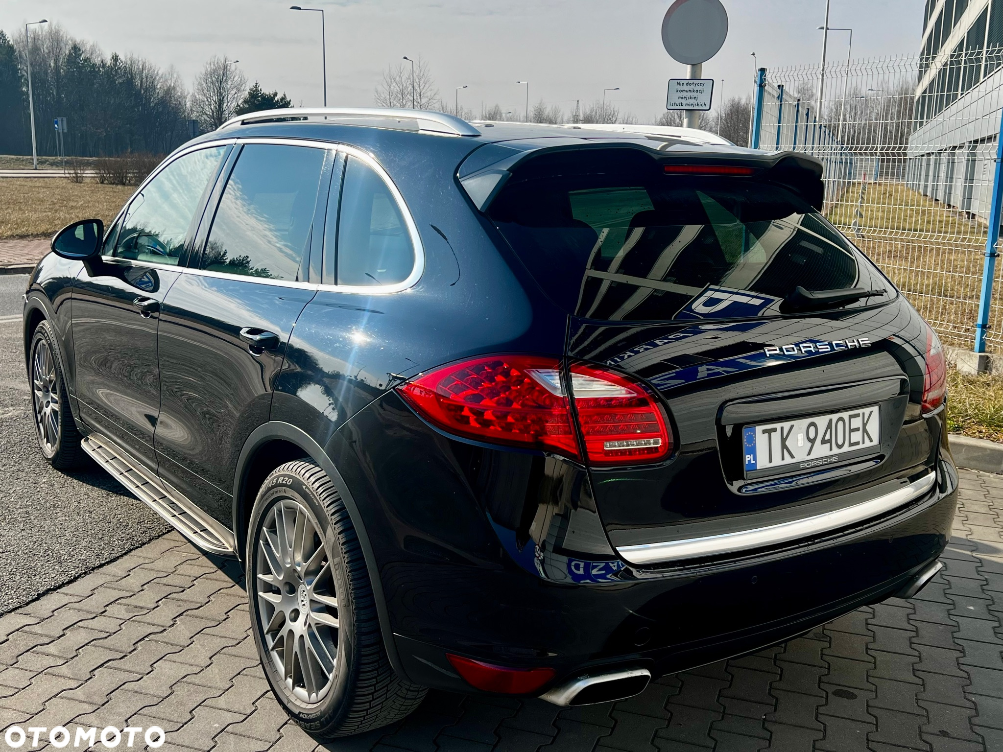 Porsche Cayenne - 2