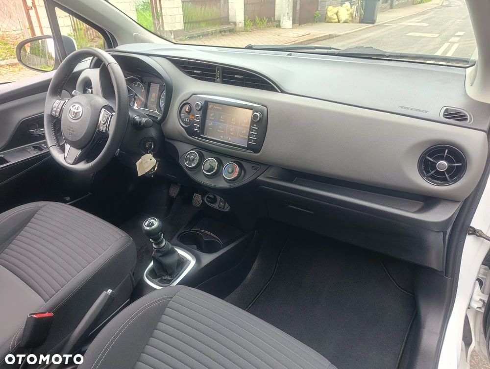 Toyota Yaris 1.5 Premium - 12