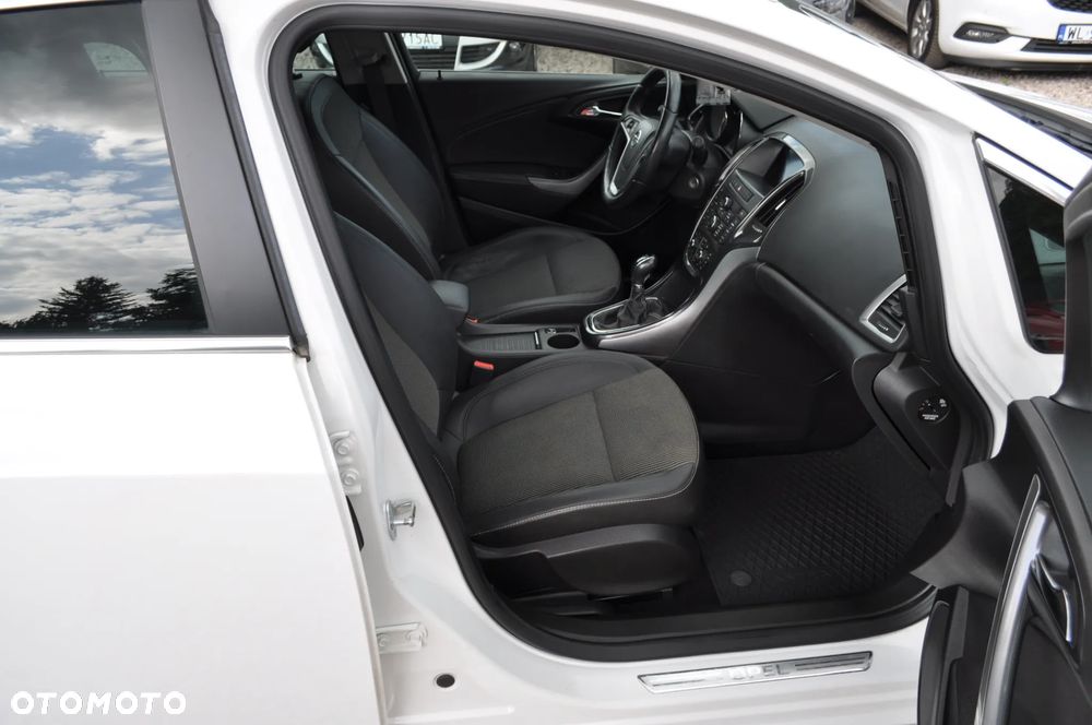 Opel Astra 1.4 Turbo Exklusiv - 16