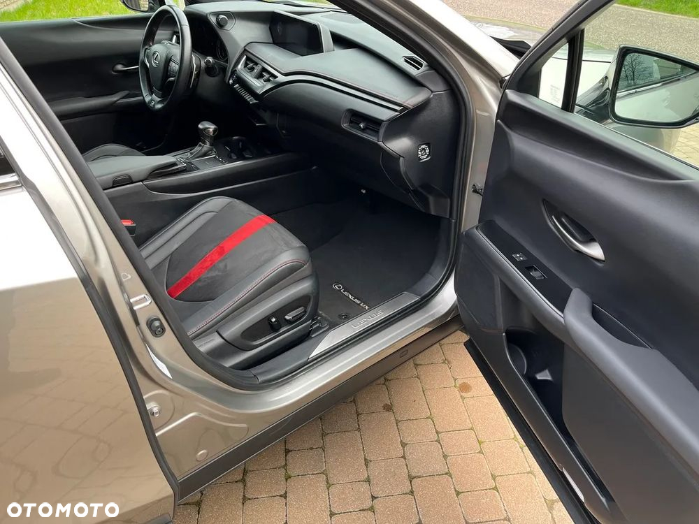 Lexus UX 250h (E-FOUR) Executive Line - 15