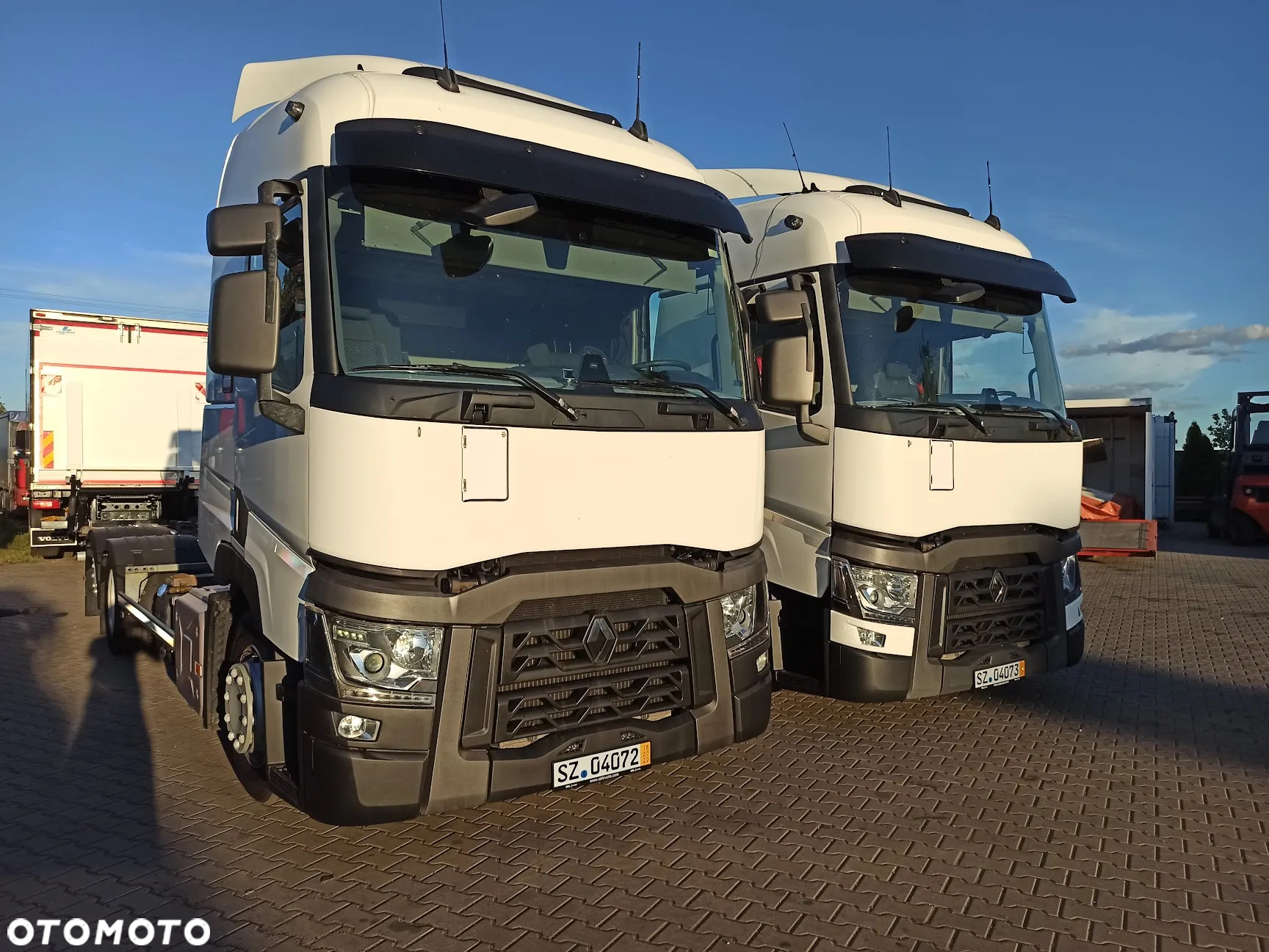 Renault T 430 * 480 * chłodnia * izoterma * kontener * otwierany bok * przewierty * - 12