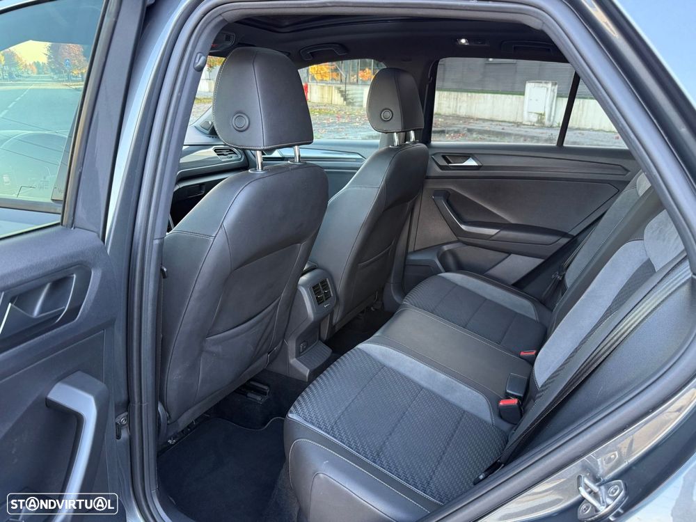 VW T-Roc 1.5 TSI R-Line DSG - 25