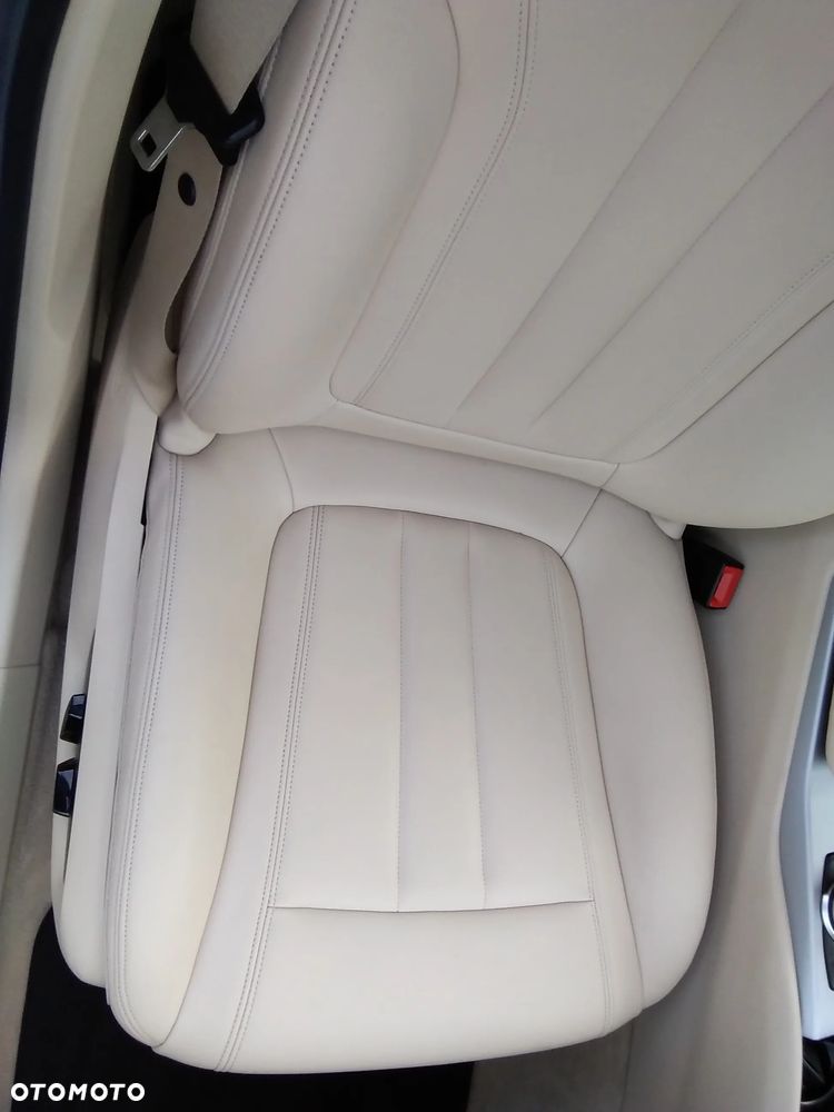 BMW Seria 5 530e - 10