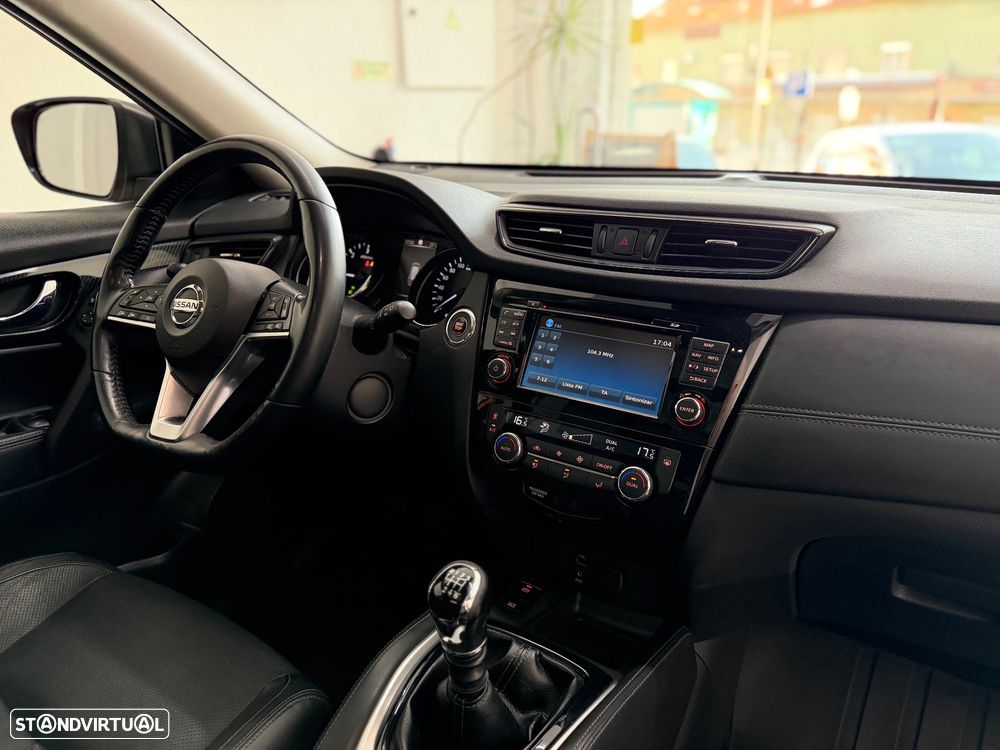 Nissan X-Trail 2.0 DCi Tekna Pele C.4x4-i - 41