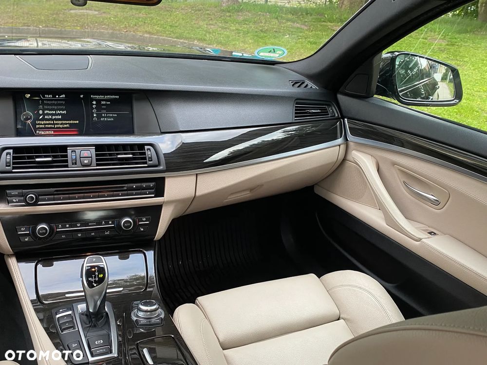 BMW Seria 5 528i xDrive - 9