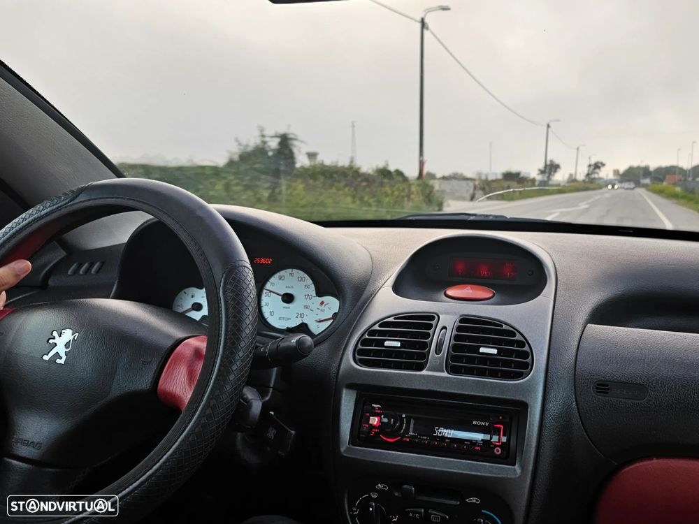 Peugeot 206 CC 1.6 - 8